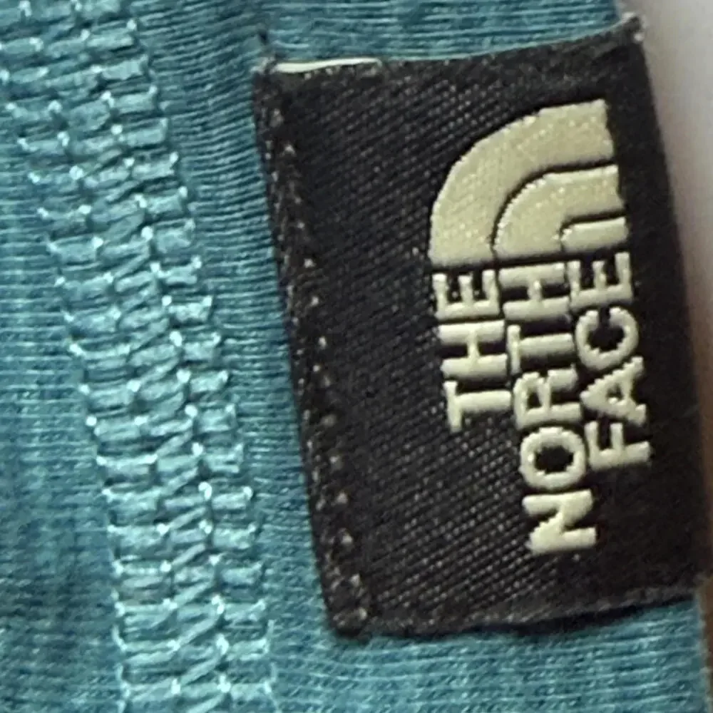 North Face Men's Adventure Polo. Flash Dry Size‎ XL,  Teal Snap closure